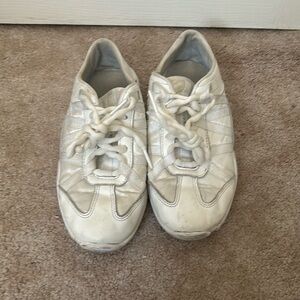 Used Nfinity - Evolution - Cheerleading Shoe Size 4 White
